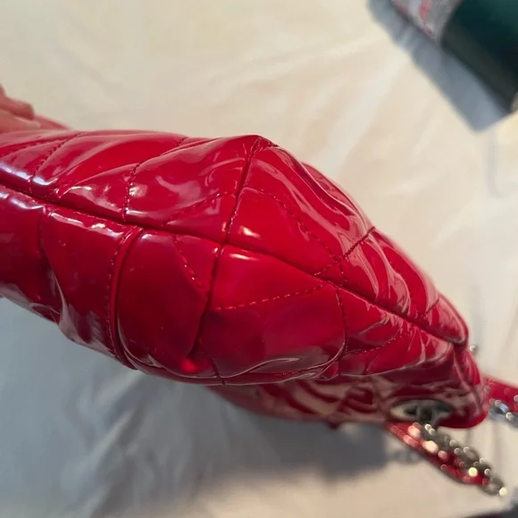 Coach Poppy Liquid Glass Red Quilted Shoulder Bag!! Needs TLC Great Bone… - Picture 11 of 16